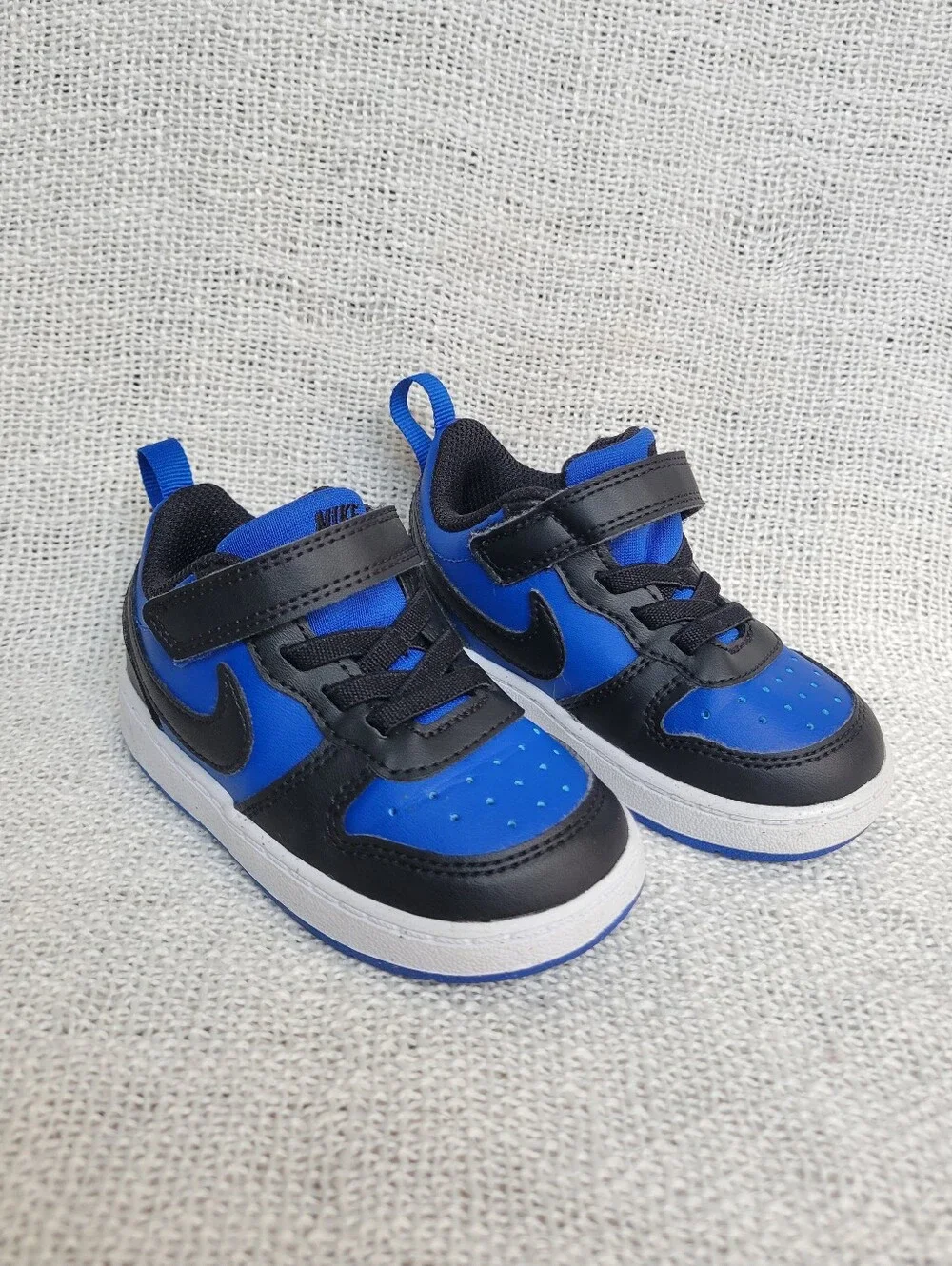 Nike Kids' Blue and Black Low-Top Sneakers